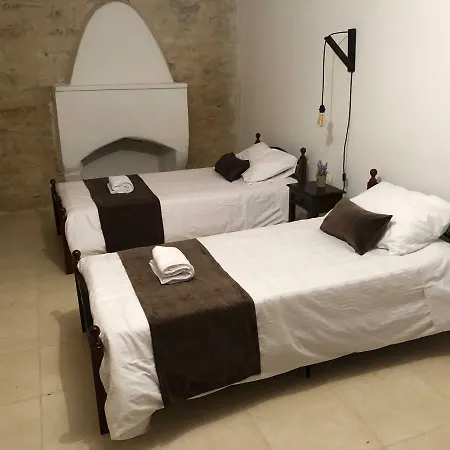 Eleni Villa