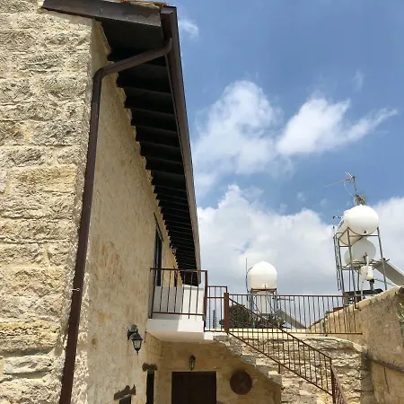 Eleni Villa